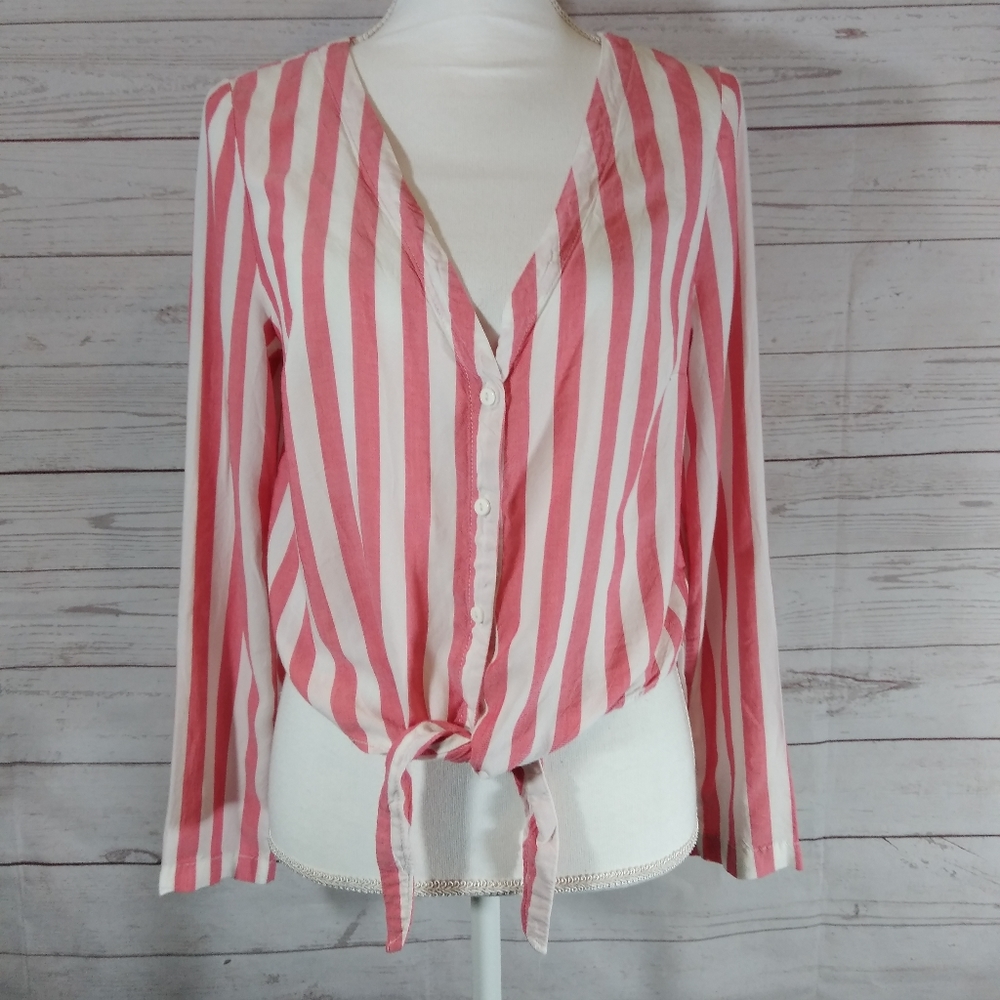 Divided tie front long sleeve striped top